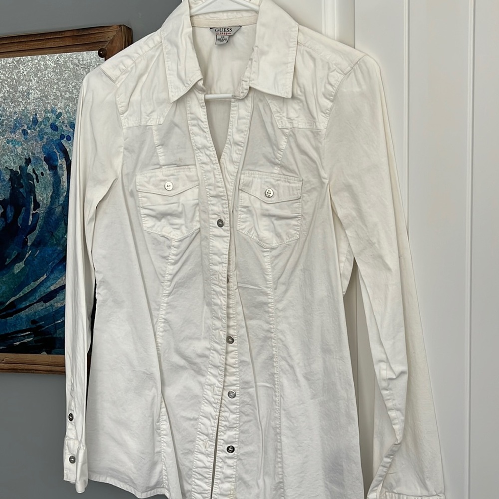 A size large guess top